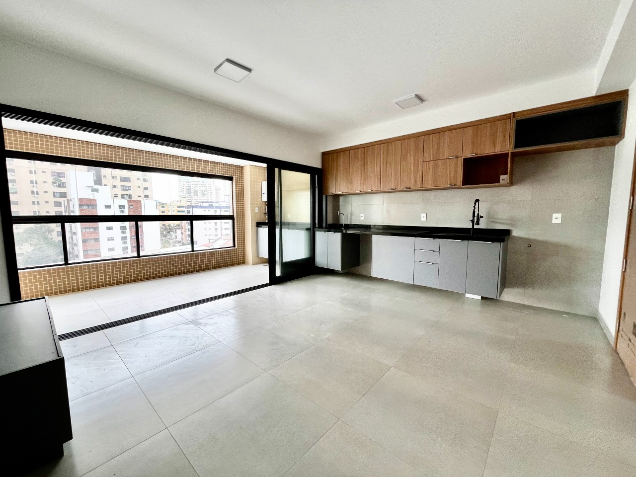 Apartamento à venda no Ponta da Praia: 