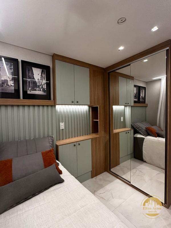 Apartamento à venda no Ponta da Praia: 