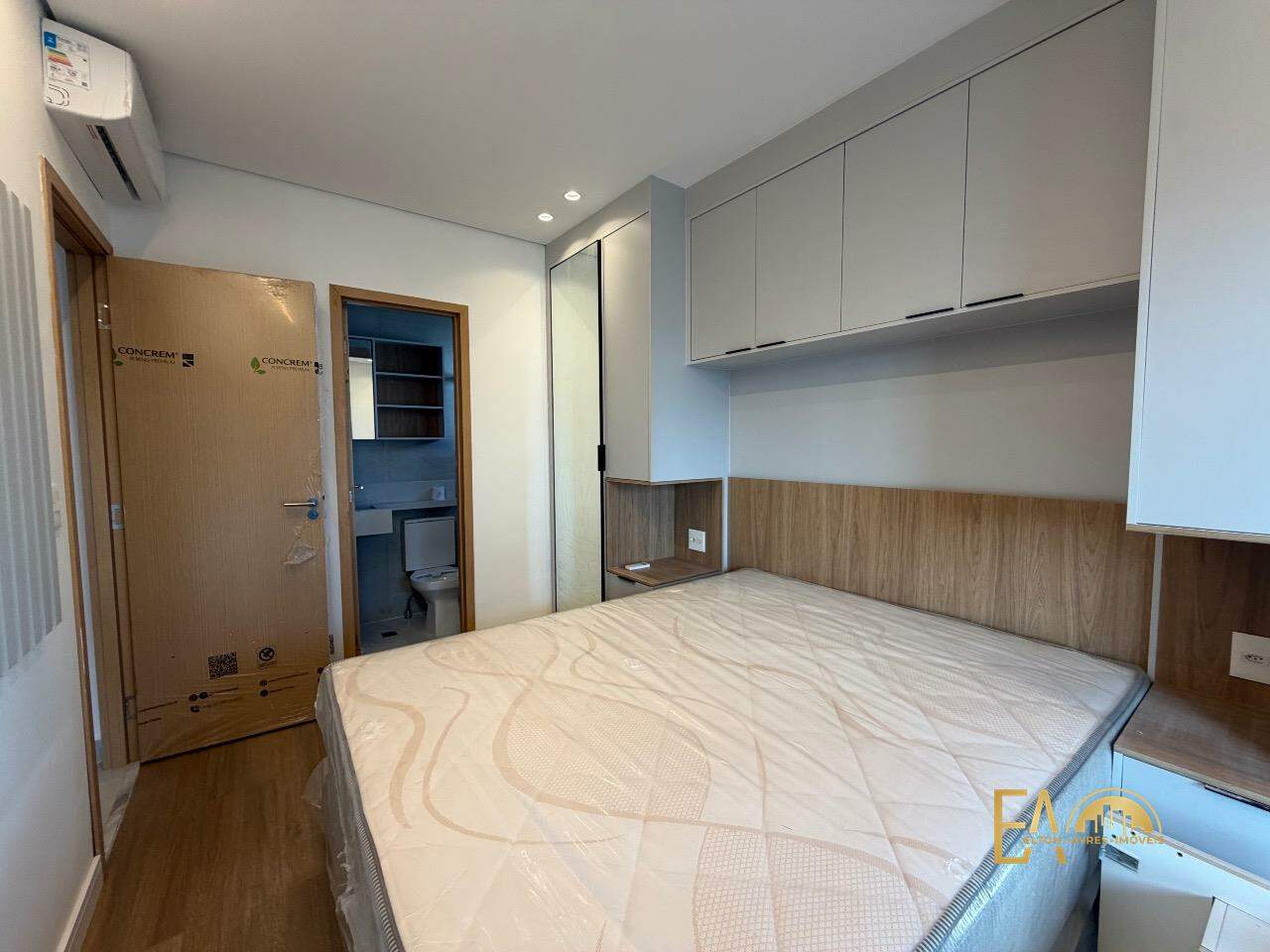 Apartamento à venda no Ponta da Praia: 