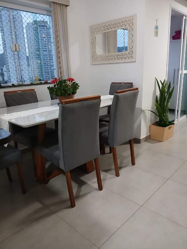Apartamento à venda no Campo Grande: 