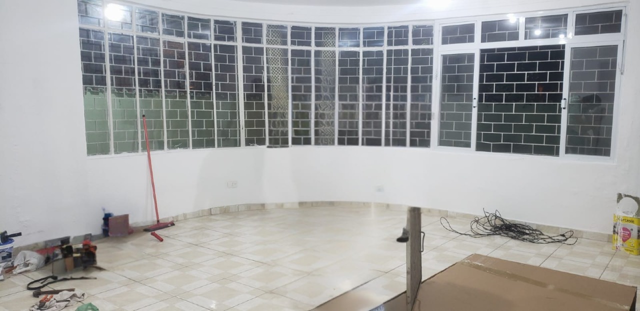 Casa para aluguel no Embaré: 