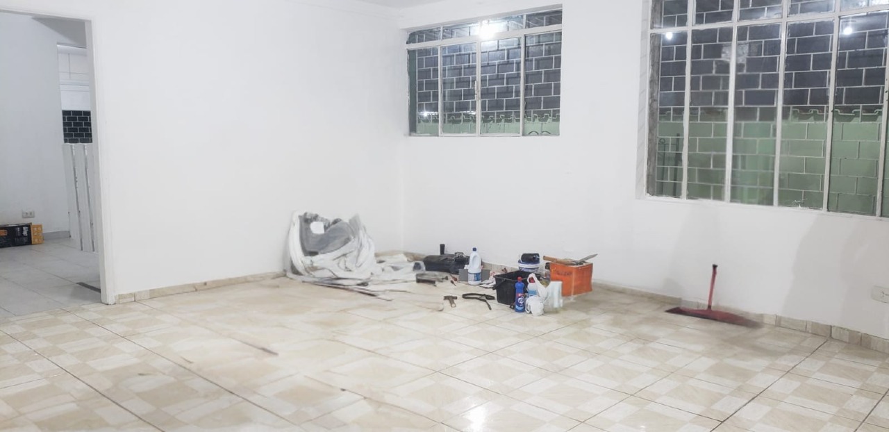 Casa para aluguel no Embaré: 