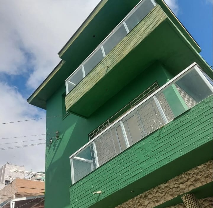 Casa para aluguel no Embaré: