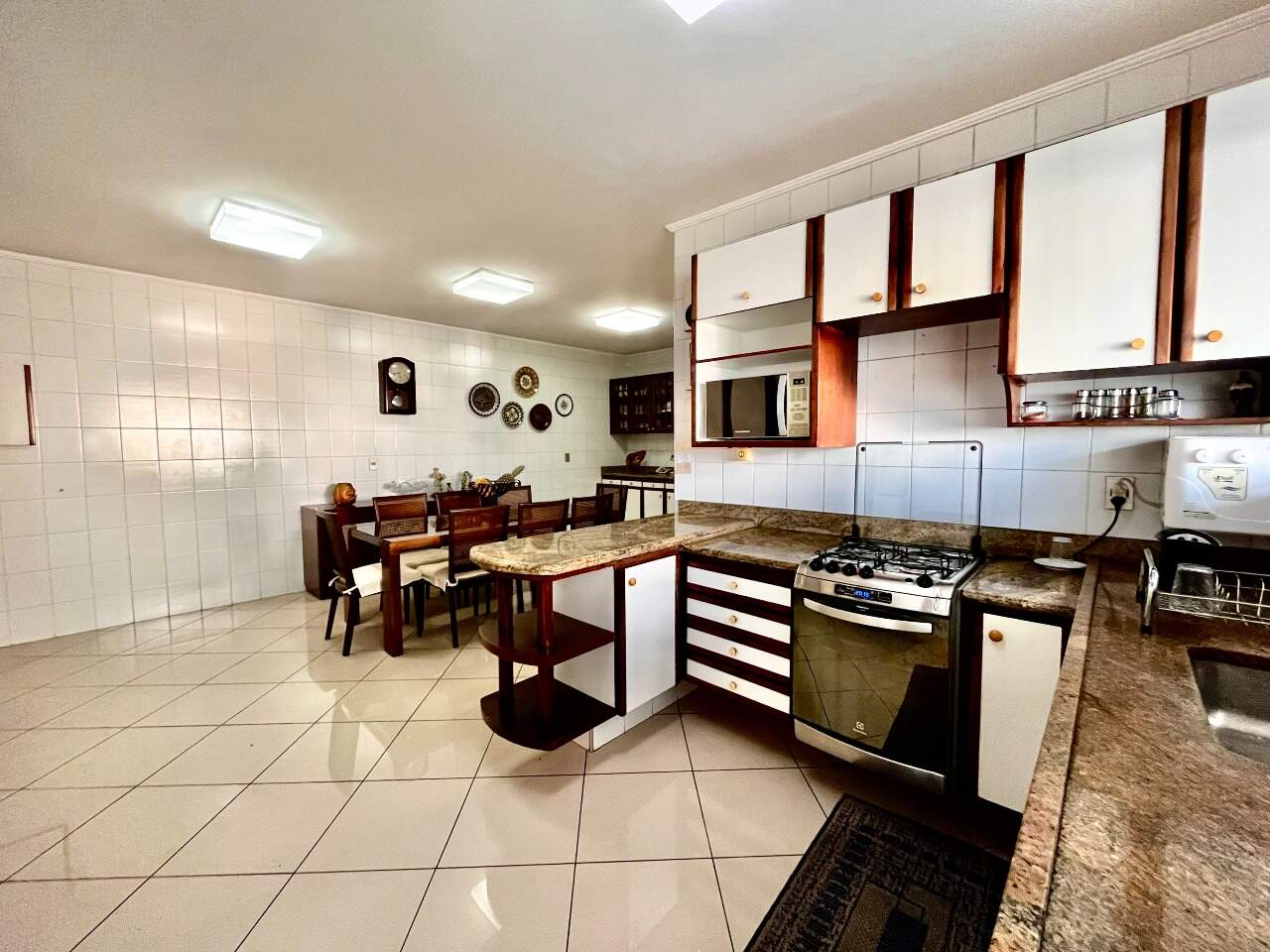 Apartamento à venda no Ponta da Praia: 