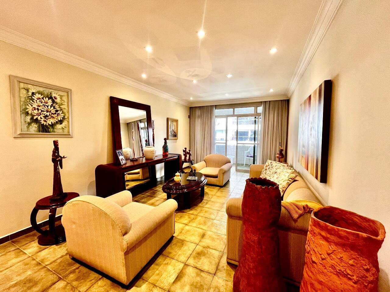 Apartamento à venda no Ponta da Praia: 