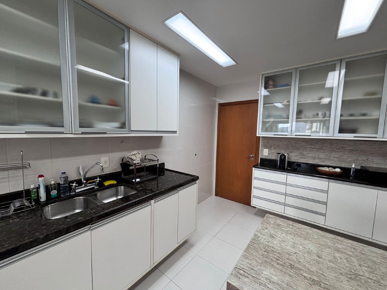 Apartamento à venda no Ponta da Praia: