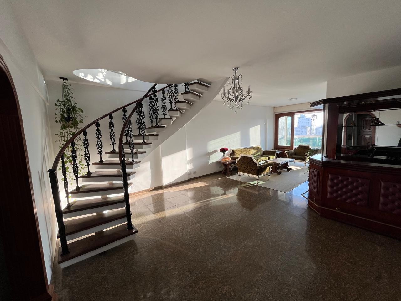 Cobertura à venda no Ponta da Praia: 