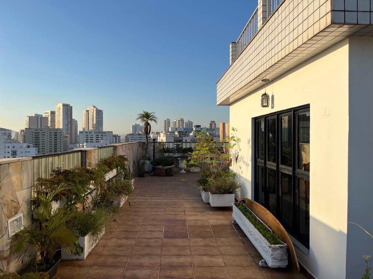 Cobertura à venda no Ponta da Praia: 