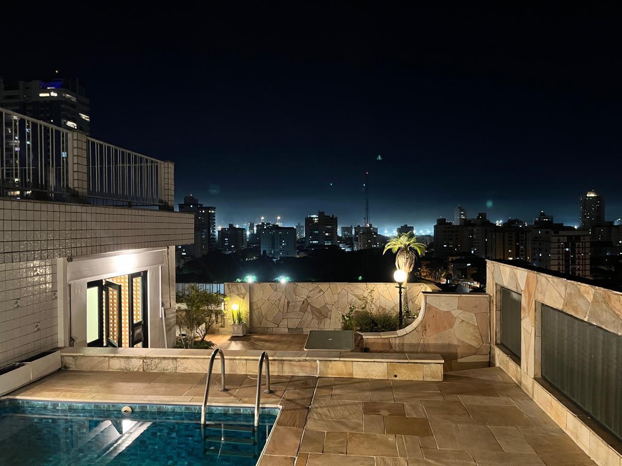 Cobertura à venda no Ponta da Praia: 