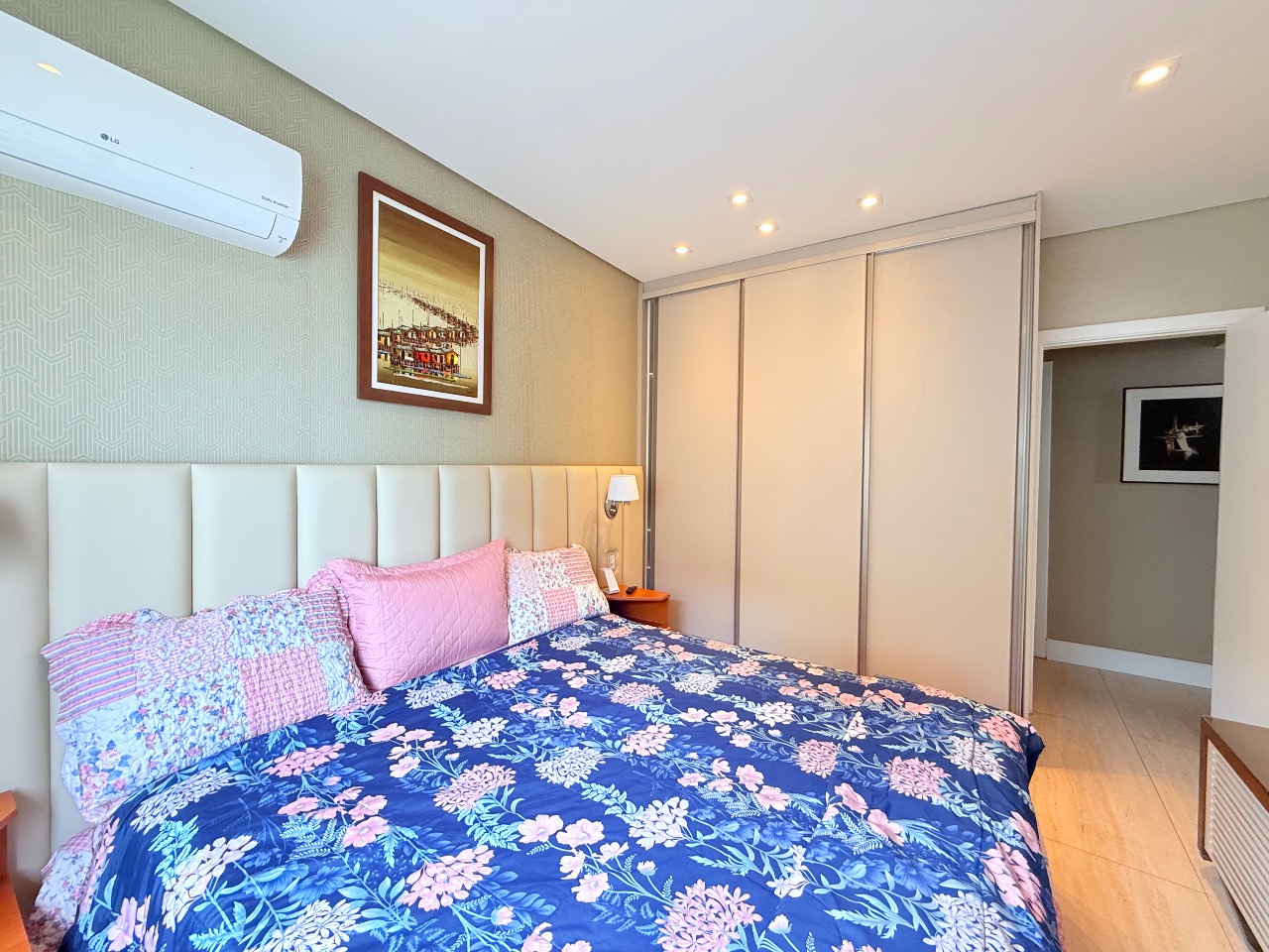 Apartamento à venda no Ponta da Praia: 