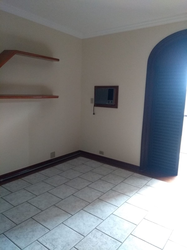 Casa à venda no Ponta da Praia: 