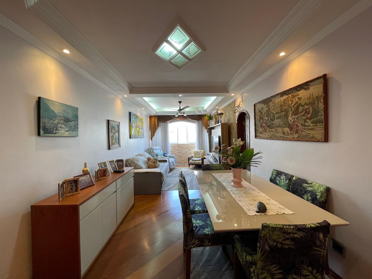 Apartamento à venda no Campo Grande: 