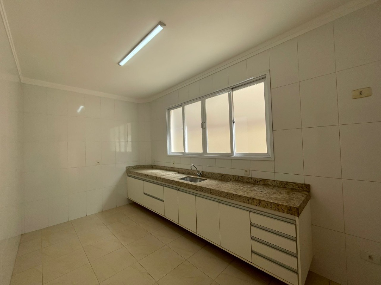 Casa à venda no Ponta da Praia: