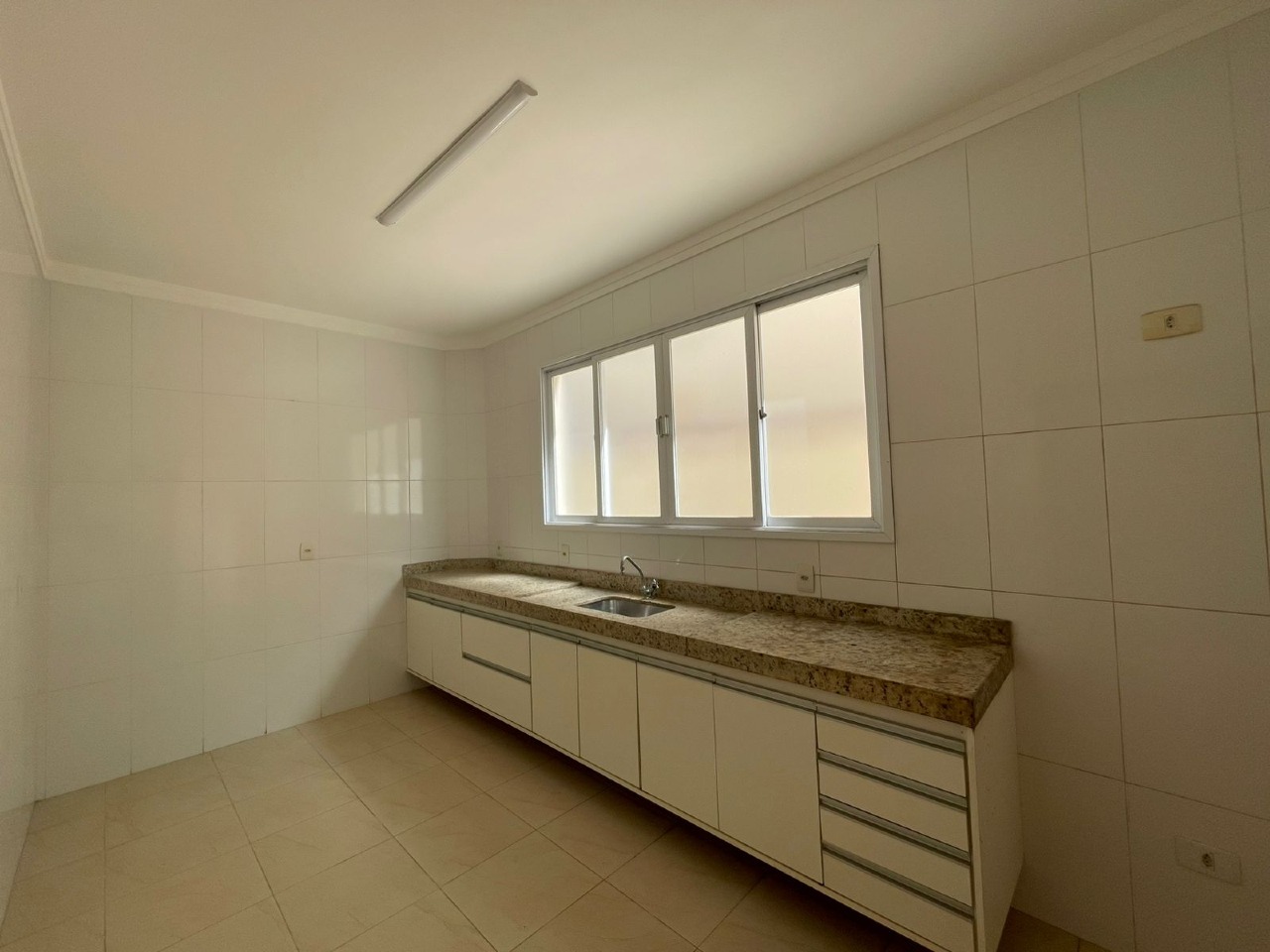 Casa à venda no Ponta da Praia: