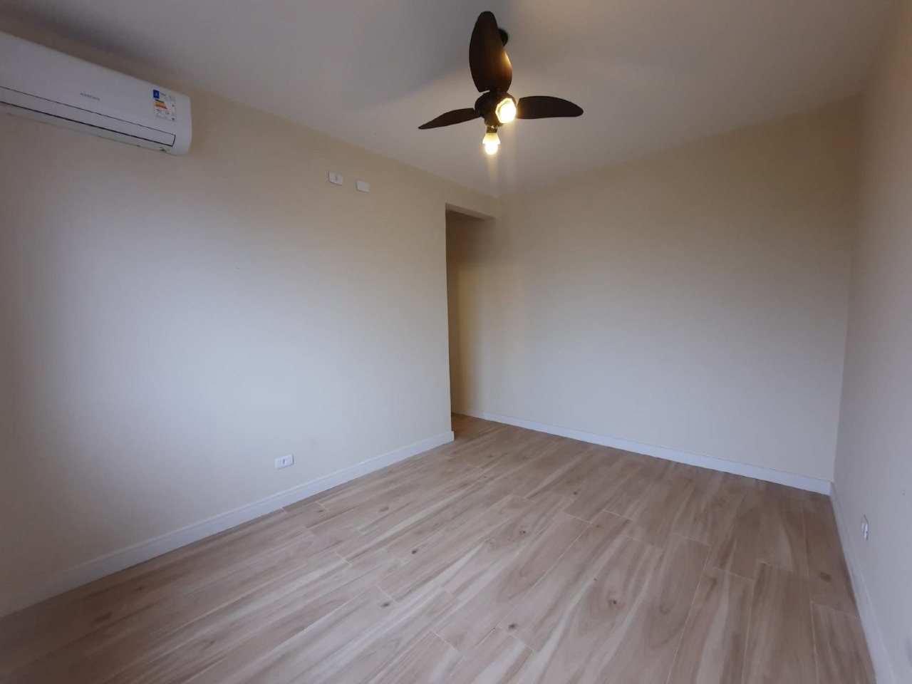 Apartamento à venda no Embaré: