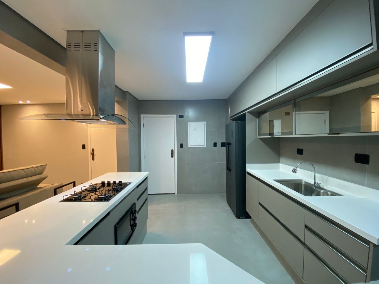 Apartamento à venda no Ponta da Praia: 