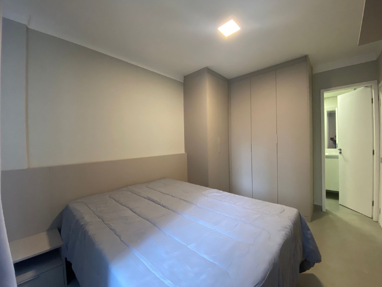 Apartamento à venda no Ponta da Praia: 