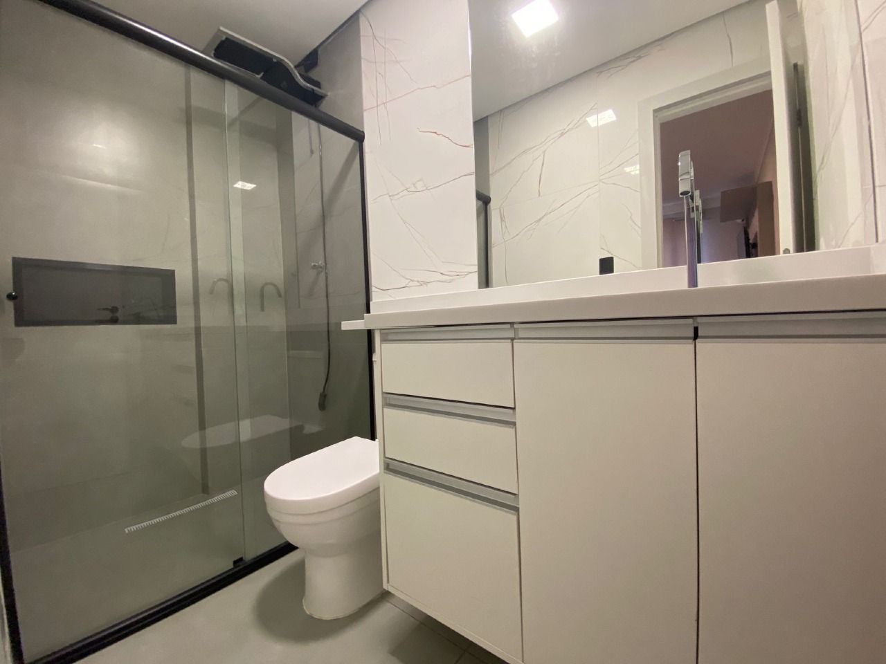 Apartamento à venda no Ponta da Praia: 