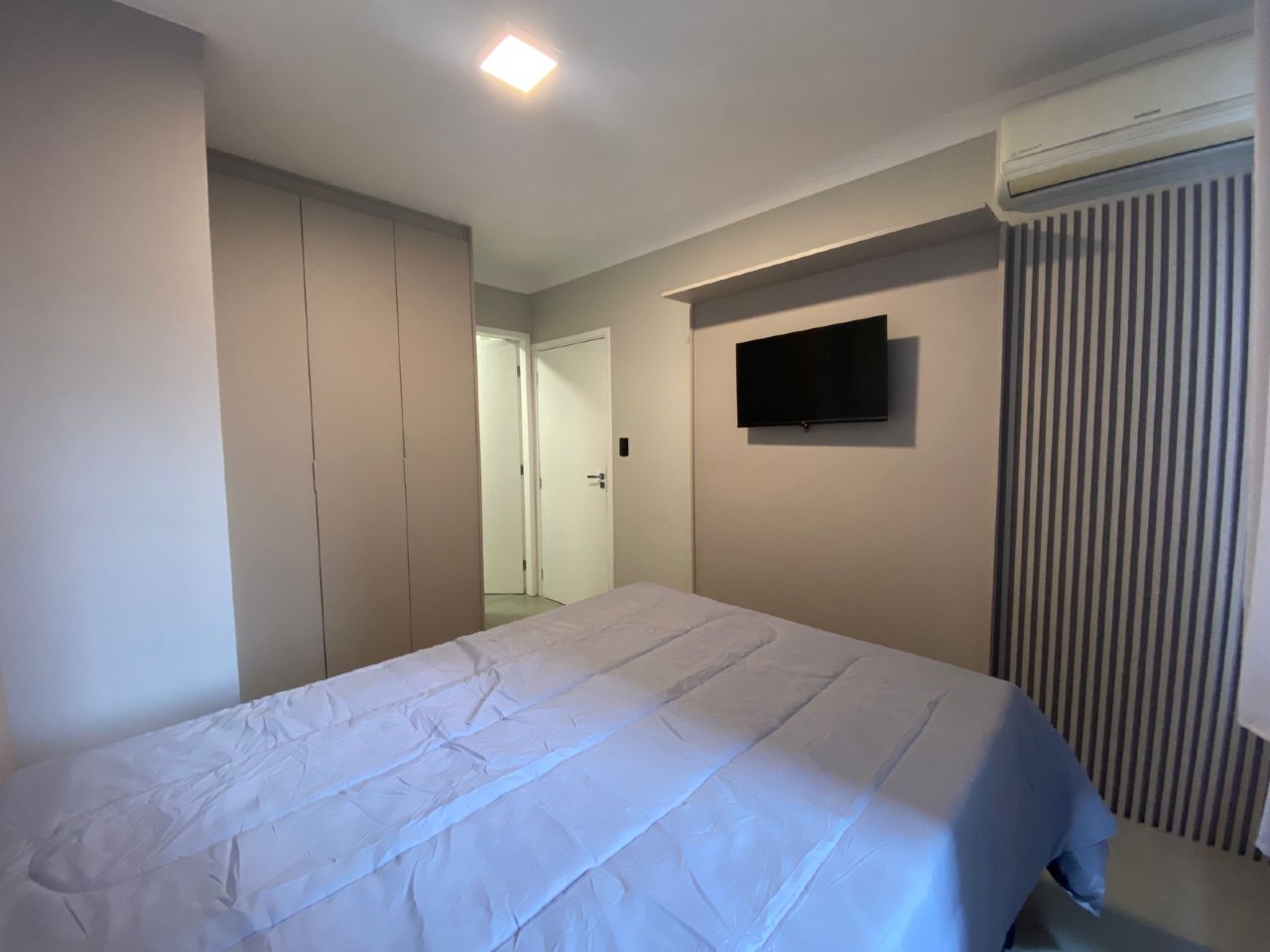 Apartamento à venda no Ponta da Praia: 