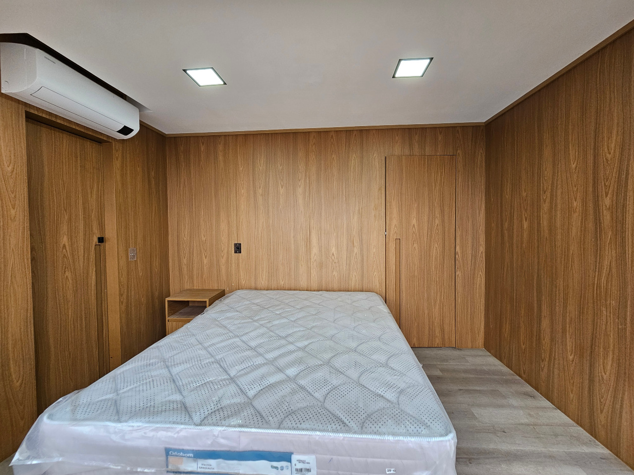 Apartamento à venda no Embaré: 