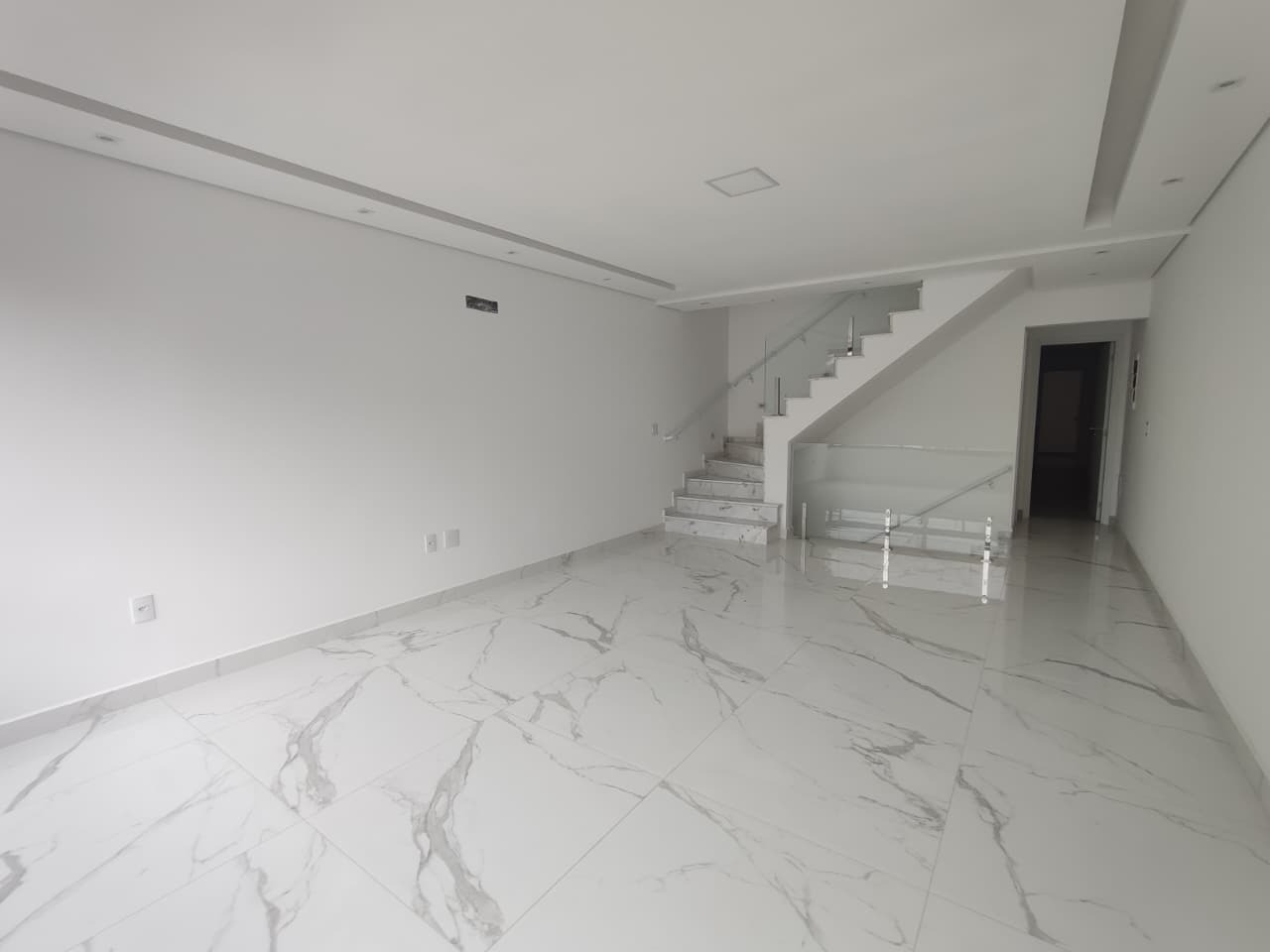 Casa à venda no Embaré: 