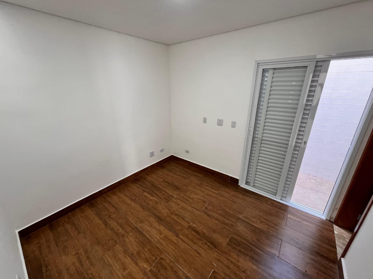 Casa para aluguel no Embaré: