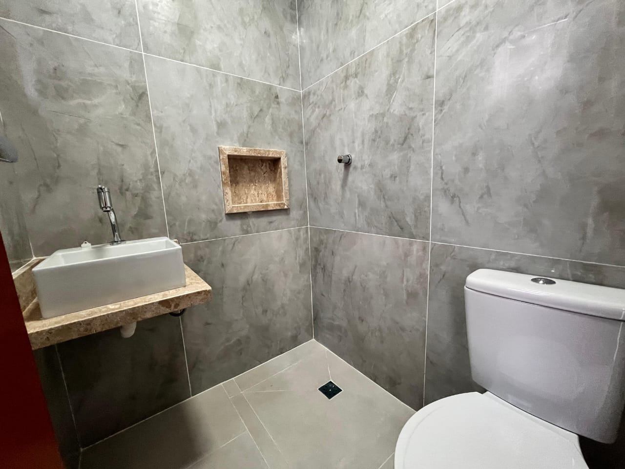 Casa para aluguel no Embaré: