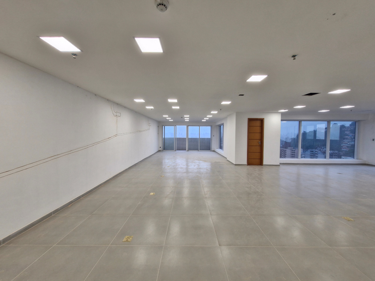 Sala para aluguel no Centro: 