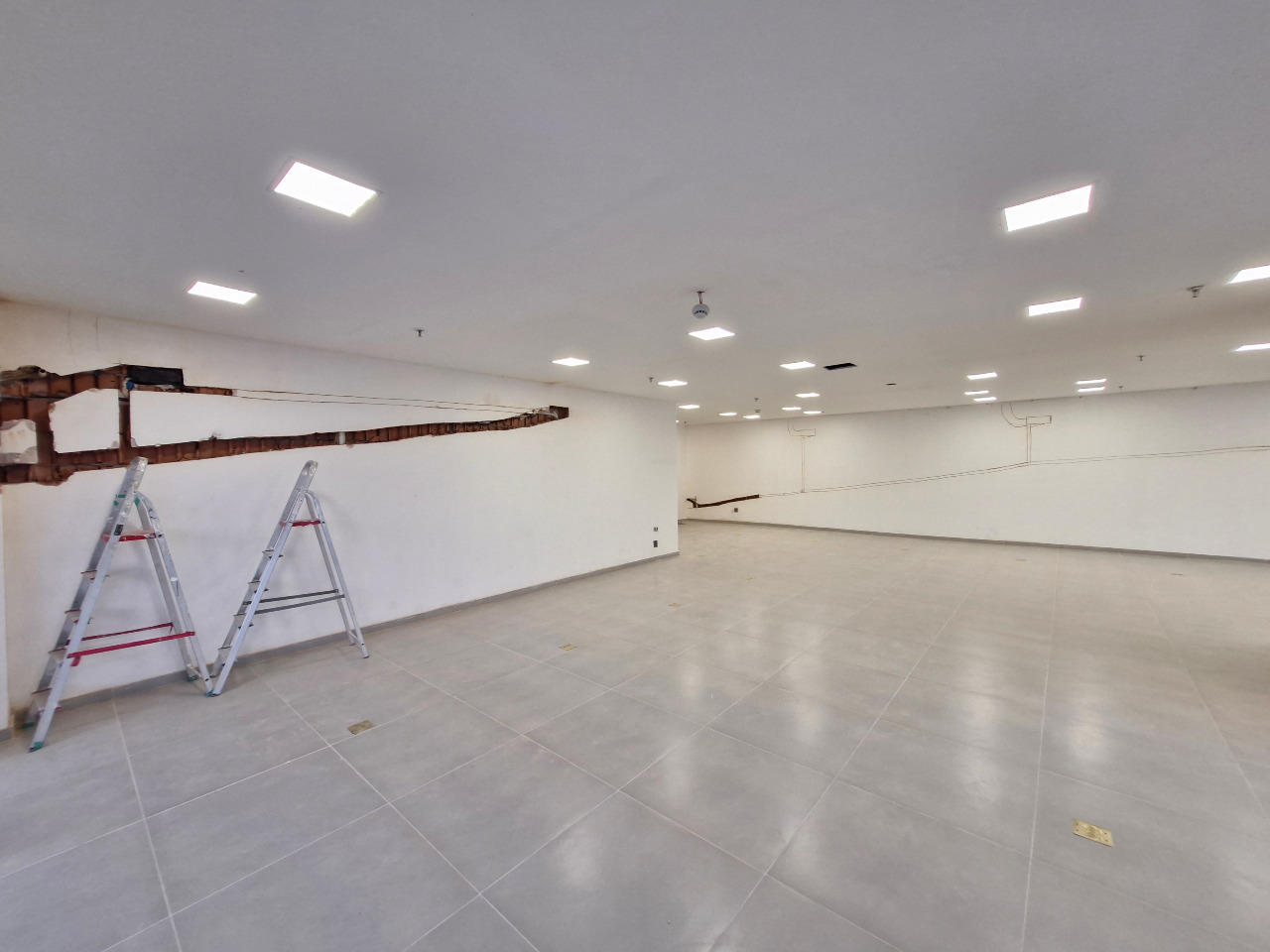 Sala para aluguel no Centro: