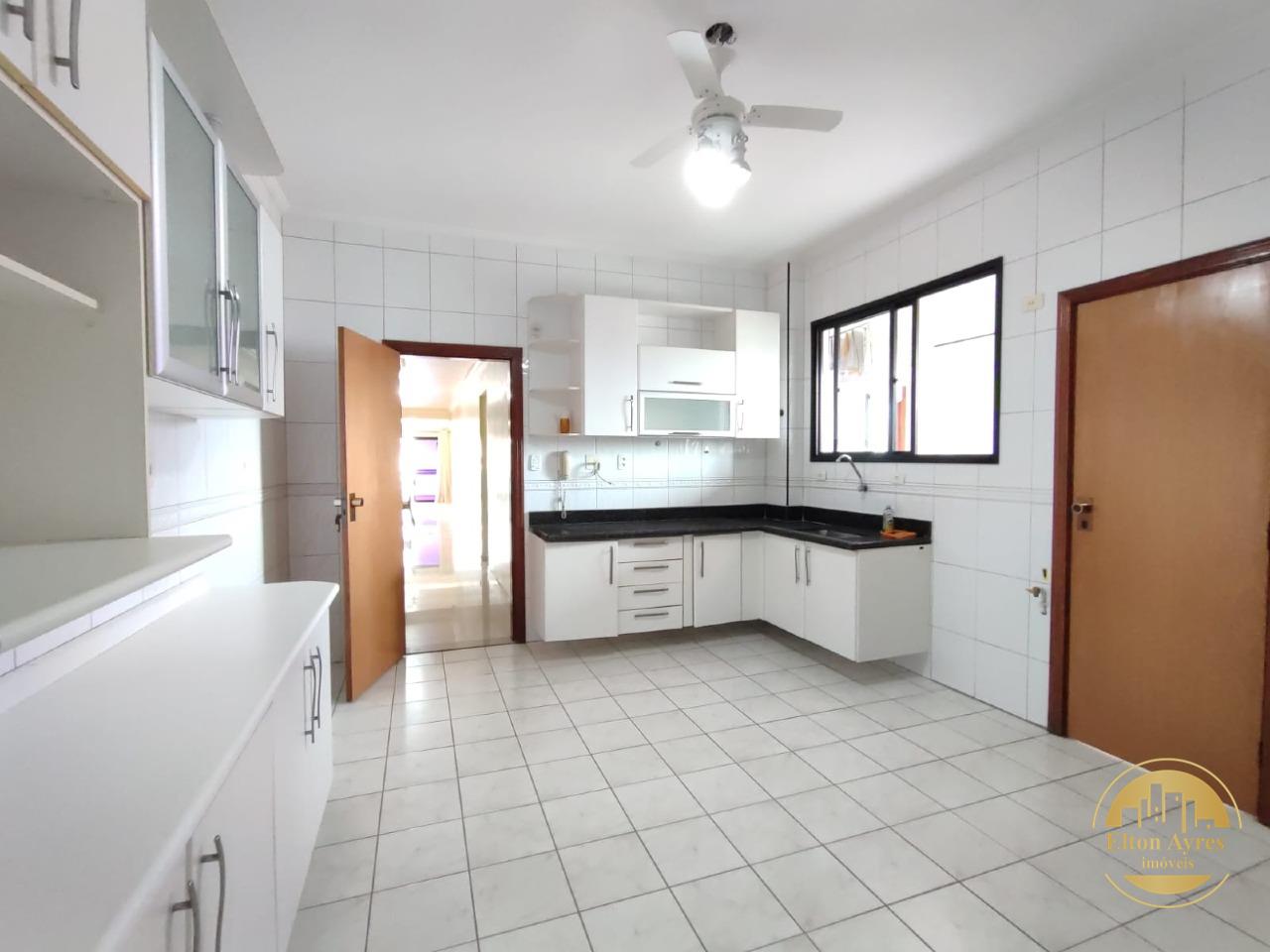 Apartamento à venda no Embaré: 