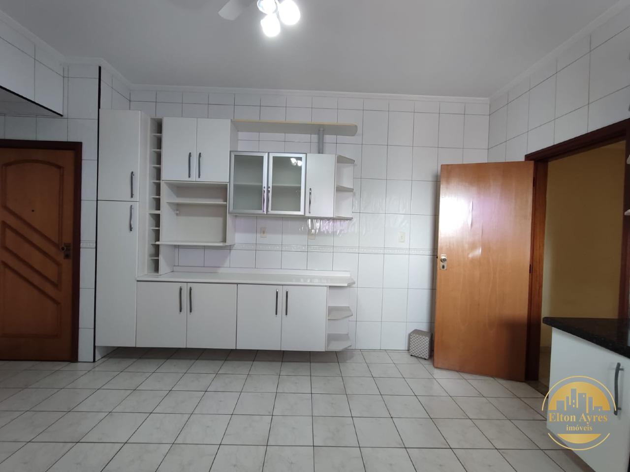 Apartamento à venda no Embaré: 
