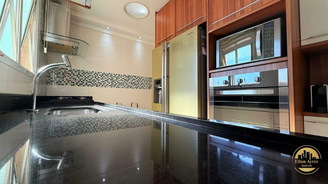 Apartamento à venda no Ponta da Praia: 