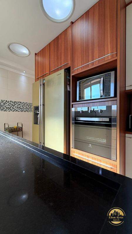 Apartamento à venda no Ponta da Praia: 