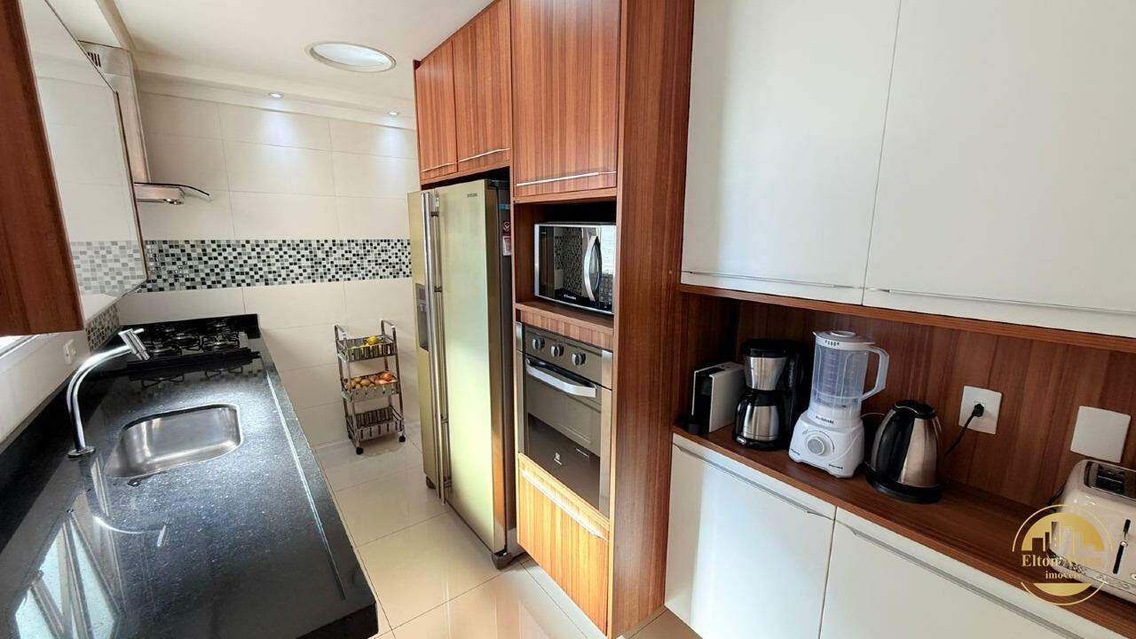 Apartamento à venda no Ponta da Praia: 