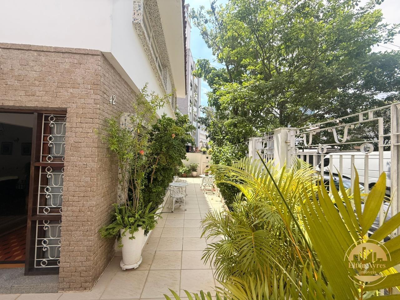 Apartamento à venda no Ponta da Praia: 