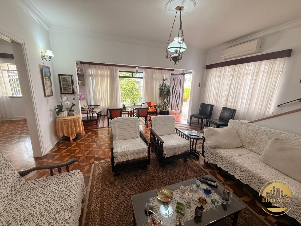 Apartamento à venda no Ponta da Praia: 