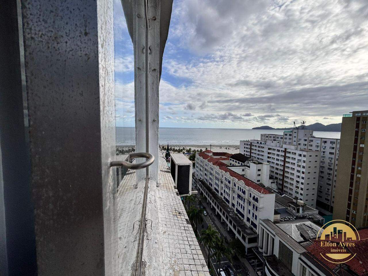 Apartamento à venda em Gonzaga, Santos - SP: