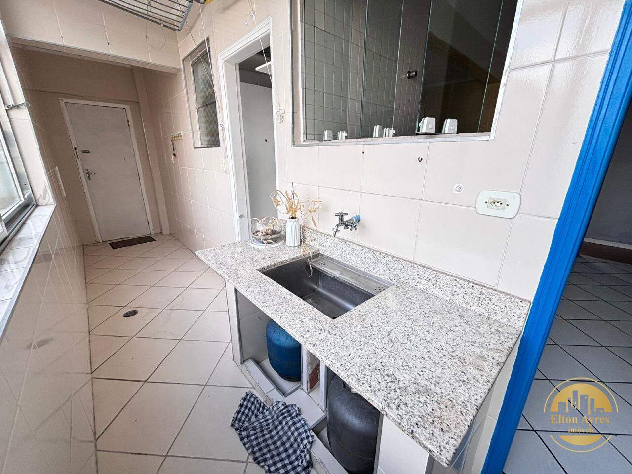 Apartamento à venda em Gonzaga, Santos - SP:
