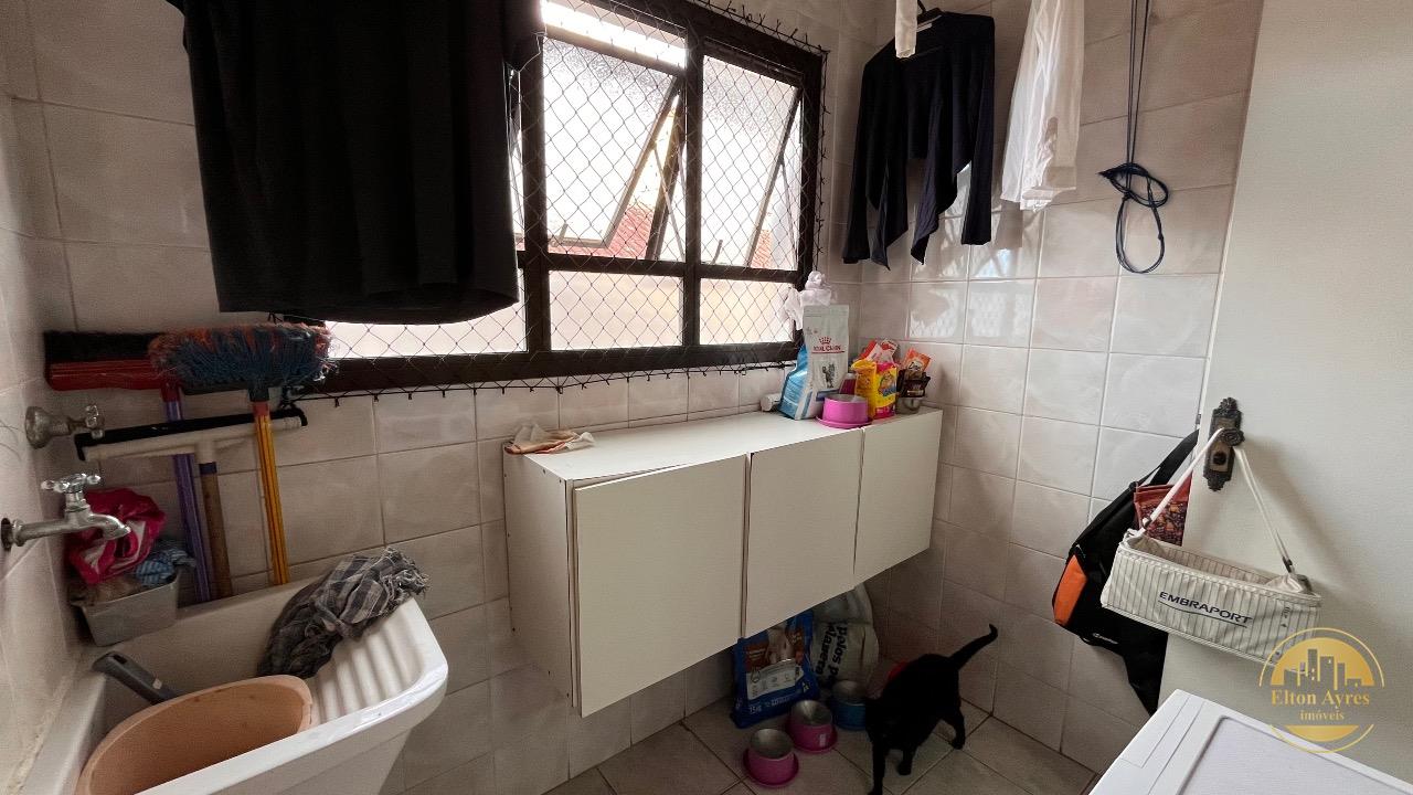 Apartamento à venda no Embaré:
