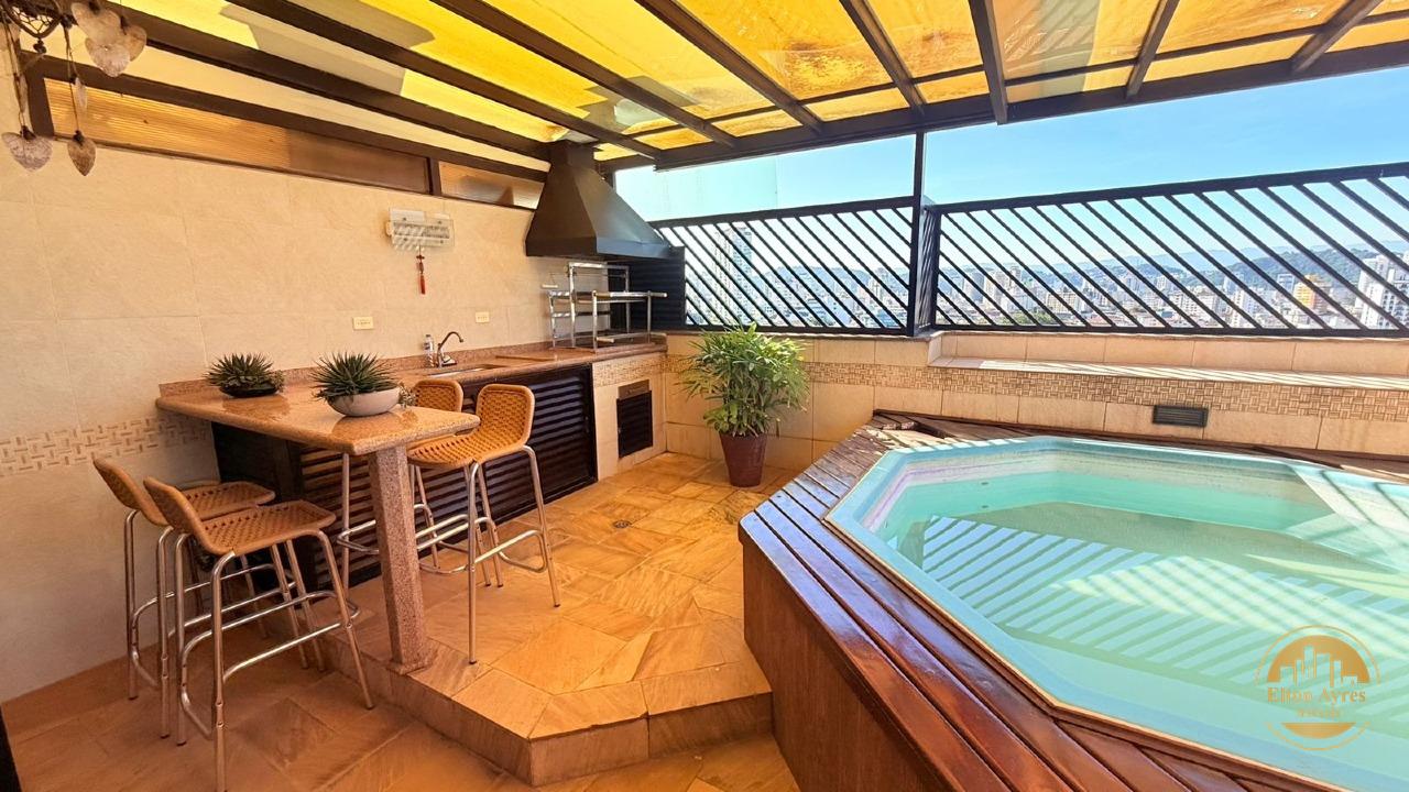 Cobertura à venda no Embaré: 