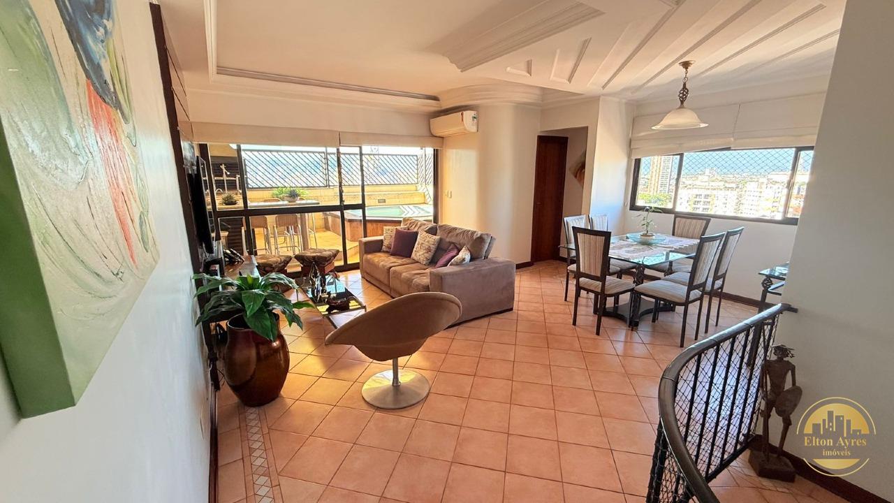 Cobertura à venda no Embaré: 