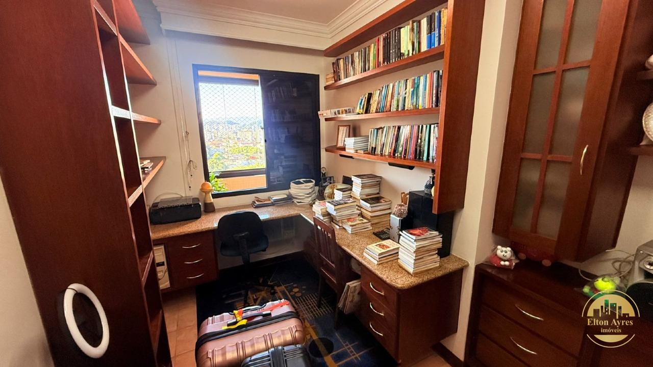 Cobertura à venda no Embaré: 