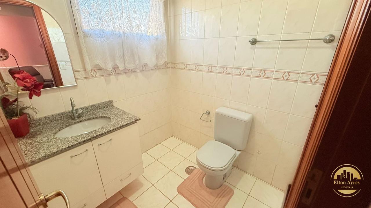 Cobertura à venda no Embaré: 