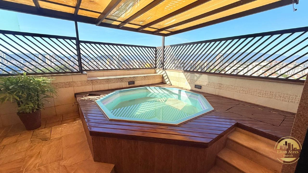 Cobertura à venda no Embaré: 