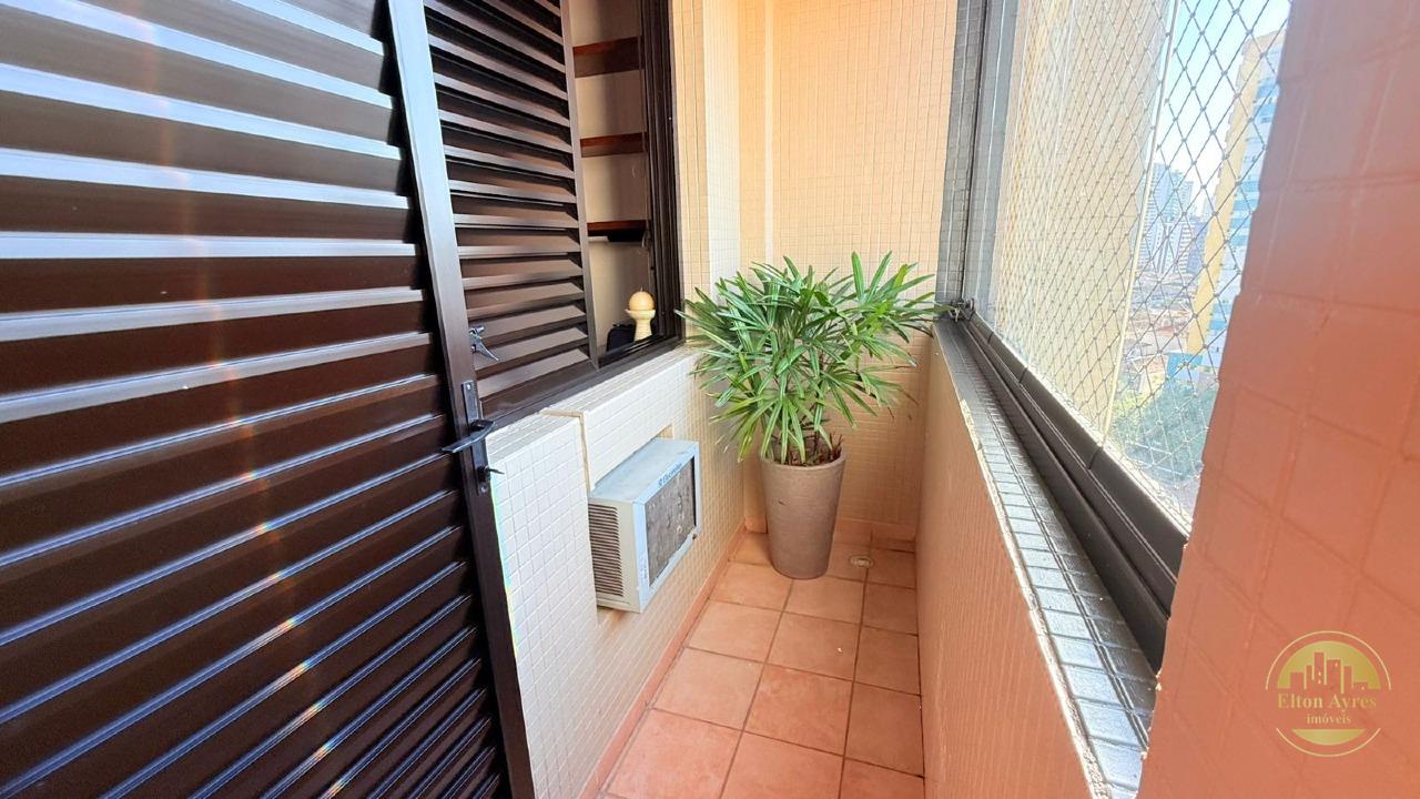 Cobertura à venda no Embaré: 