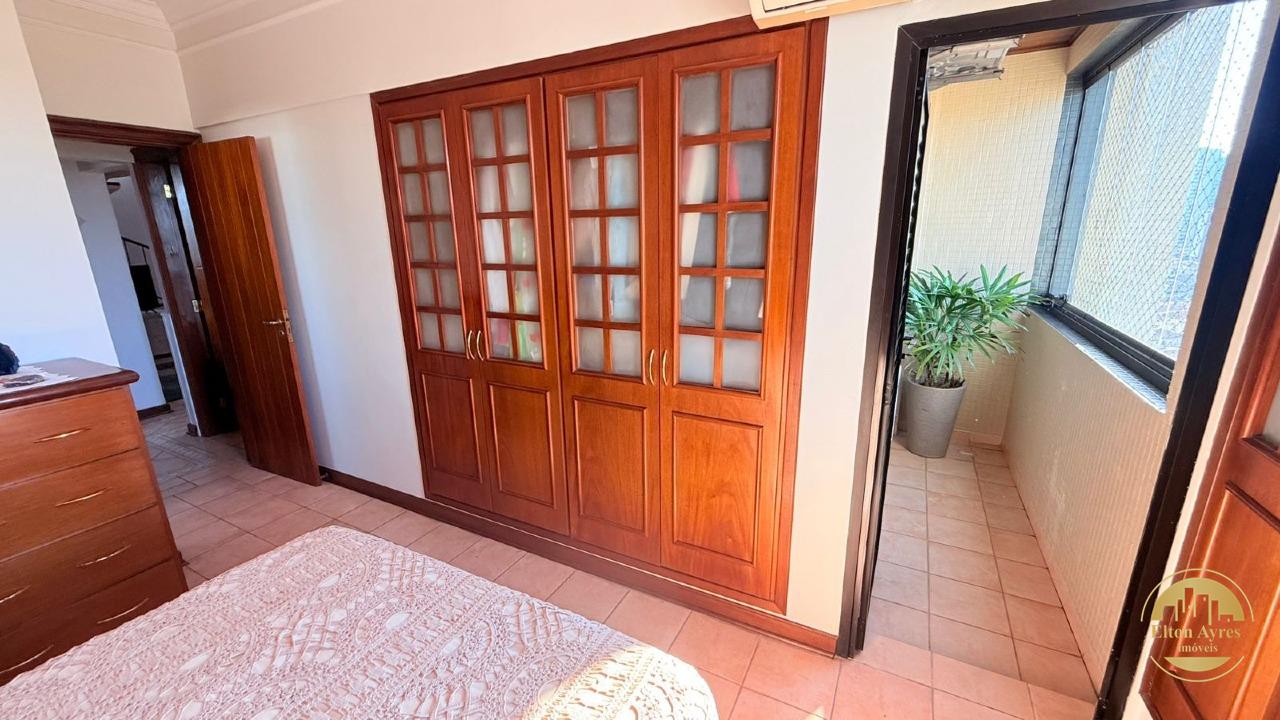 Cobertura à venda no Embaré: 