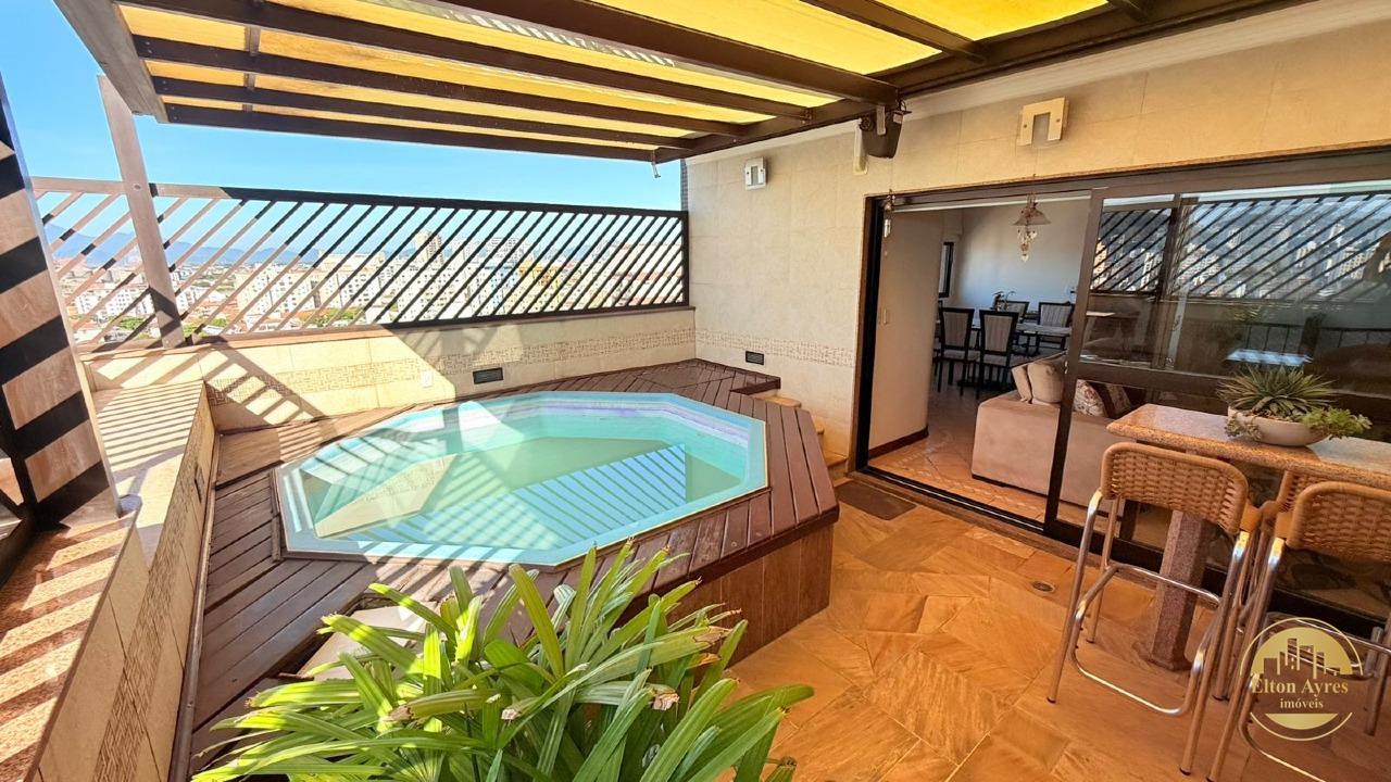 Cobertura à venda no Embaré: 