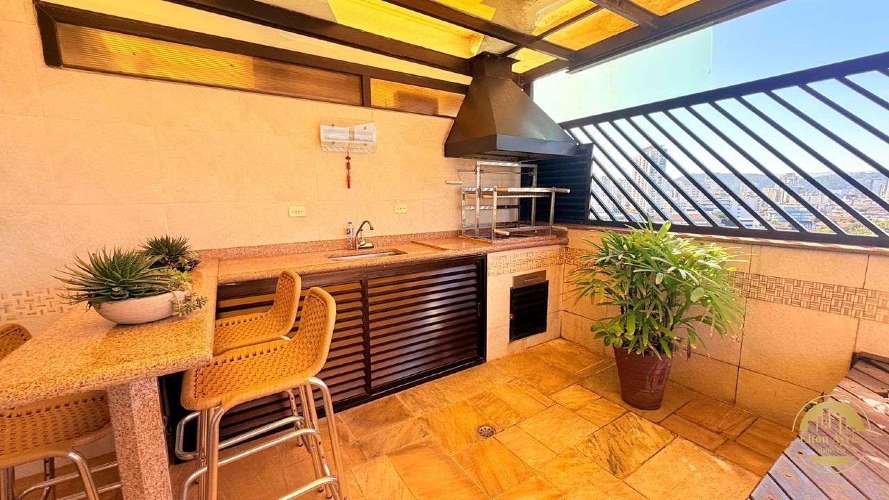 Cobertura à venda no Embaré: 