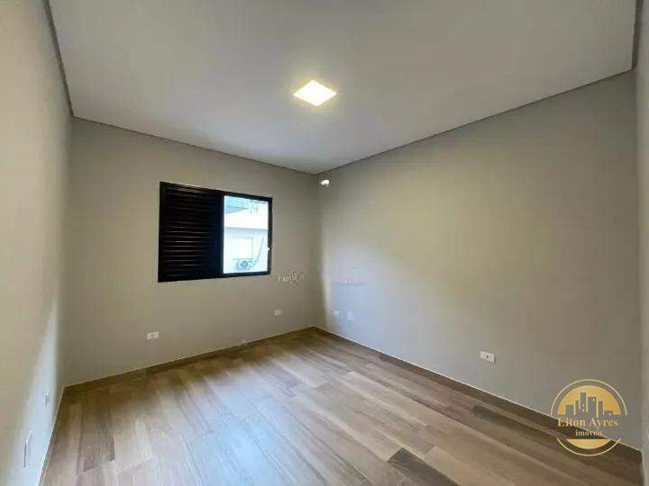  Casa à venda em Marapé, Santos - SP: 