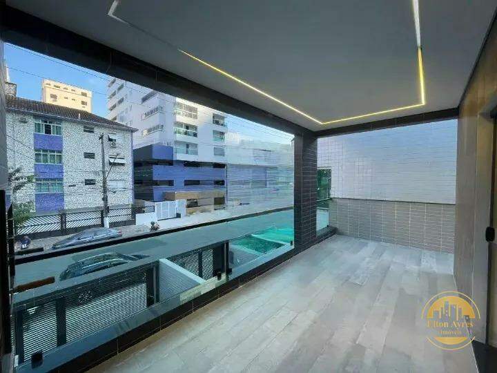 Casa à venda em Marapé, Santos - SP: 